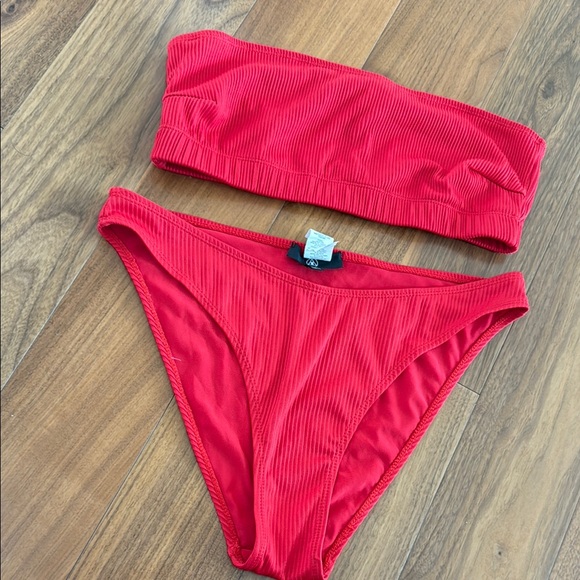 Missguided Red Ribbed Bikini Set - Picture 2 of 7